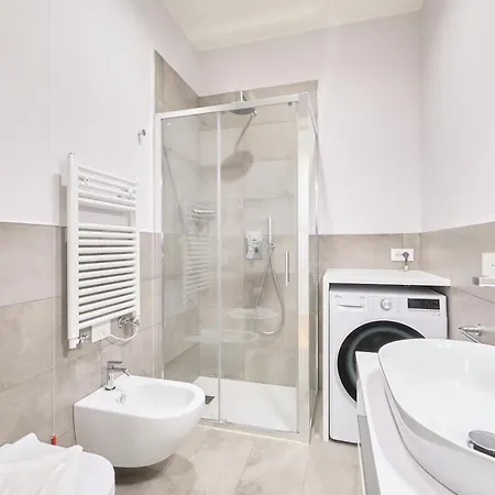 Modern Onebedroom 2nd Floor - Mirable Pm Apartment Milan