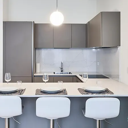 Modern Onebedroom 2nd Floor - Mirable Pm Apartment *